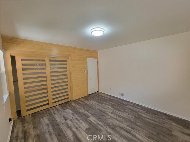 Building Photo - 2511 Florentina Ave