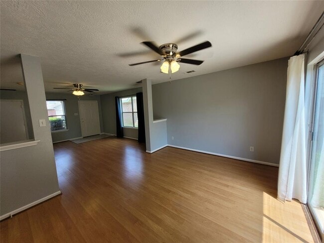 Building Photo - 19410 Cavern Springs Dr