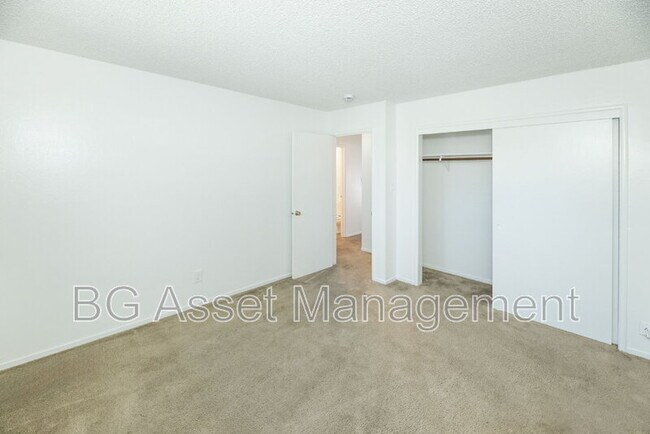 Building Photo - 1746 Kidder Ave