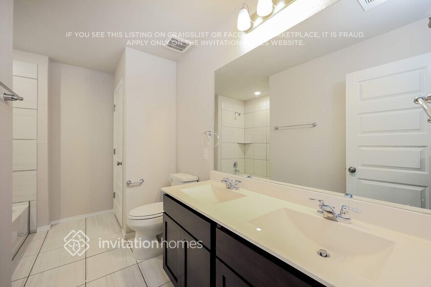 Building Photo - 10610 Briceway Ace