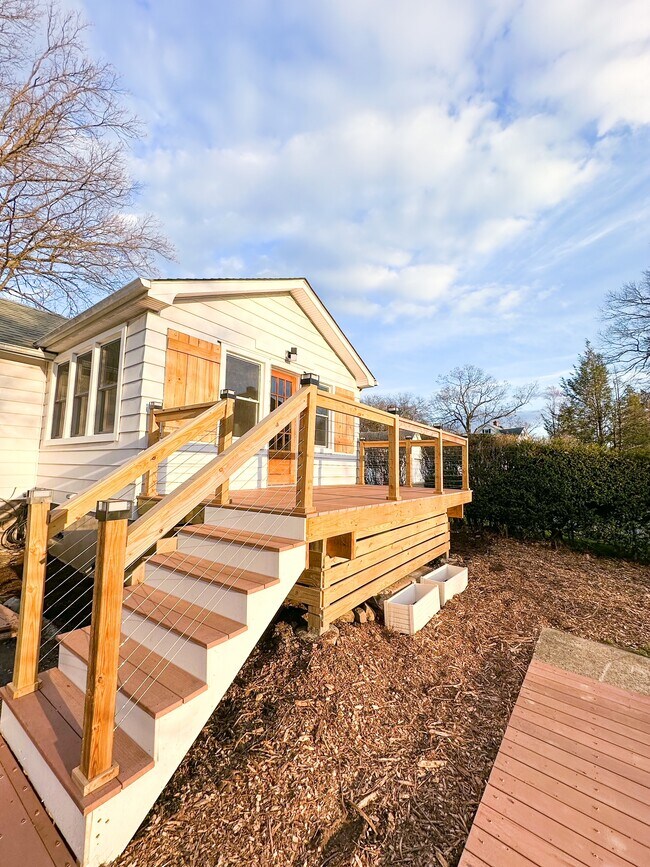 Building Photo - 23 Hewson Ave