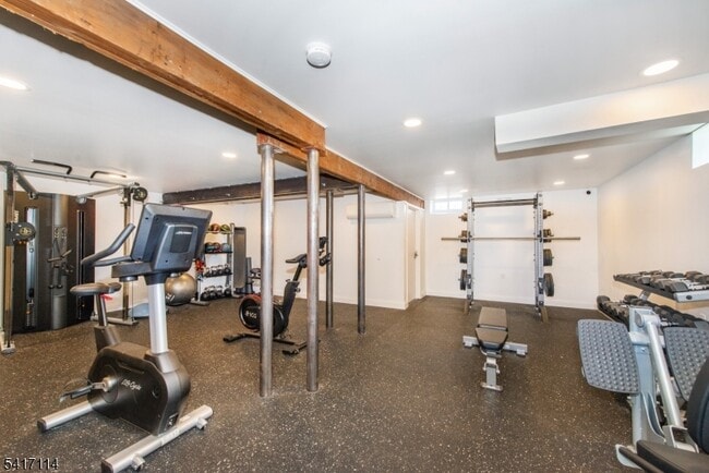 Building Photo - 376 Claremont Ave