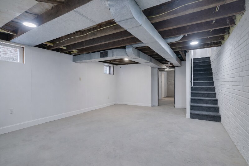 Building Photo - 512 Brown St