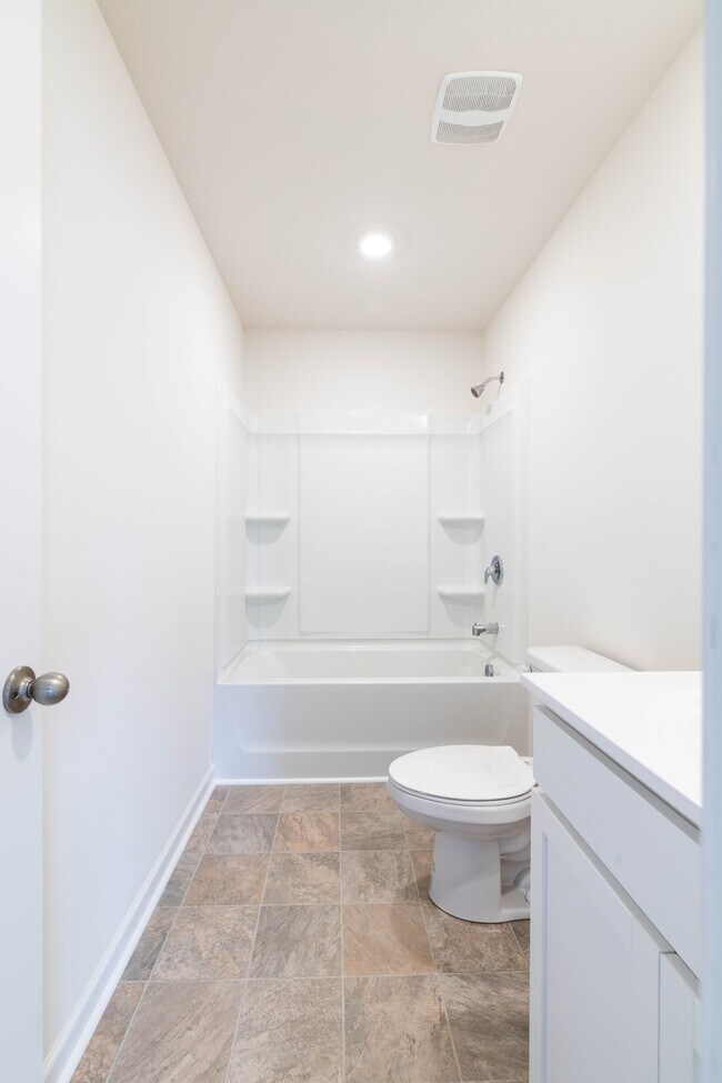 Building Photo - 4714 Willow Bluff Cir