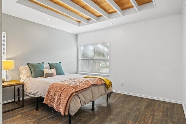 Building Photo - 1118 Fisher St