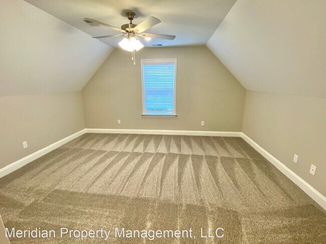 Building Photo - 4 br, 2.5 bath House - 5624 Tucker Landing