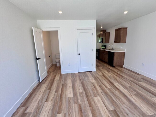 Building Photo - 1ST MONTHS RENT FREE! New Construction, Beautiful, Townhomes! 2 & 3 BEDRM UNITS AVAILABLE