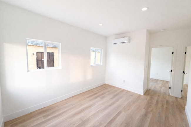 Building Photo - 2155 Balboa Ave