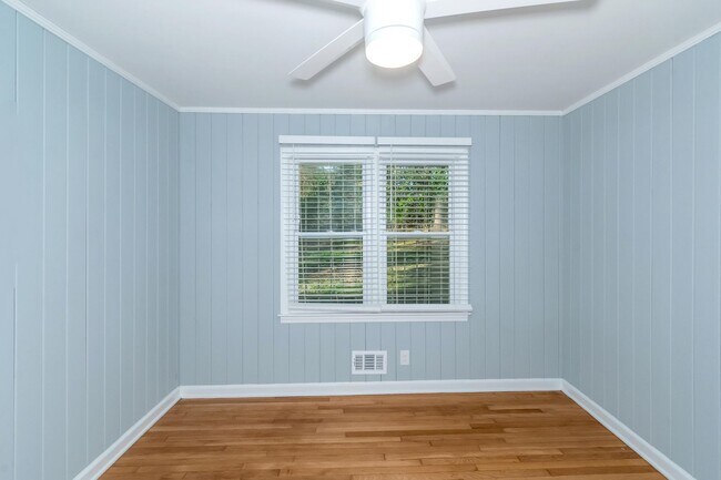 Building Photo - Spacious Family Home in 30311
