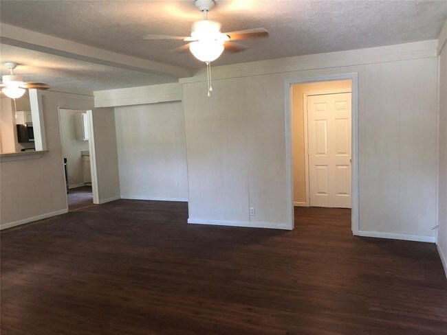 Building Photo - 1407 Loper St