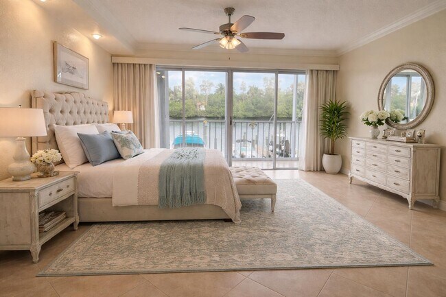 Building Photo - 1301 E Hillsboro Blvd