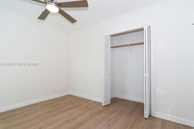 Building Photo - 2011 NE 211th St