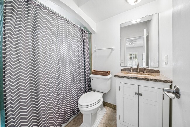 Building Photo - 5550 Osprey Dr