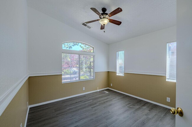 Building Photo - 4720 Shepherd Ct NE