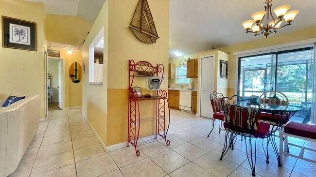 Building Photo - Available monthly Rental SEP 2025 in heart of Sebastian