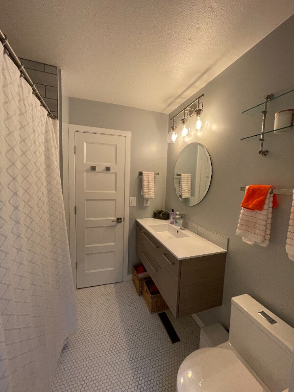 Building Photo - 1025 Sparta Dr