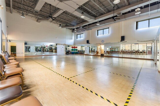 Building Photo - 9599 Weldon Cir