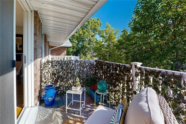 Building Photo - 43 Bullocks Point Ave