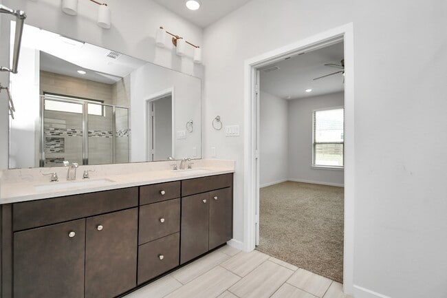 Building Photo - 5411 Cavall Rd