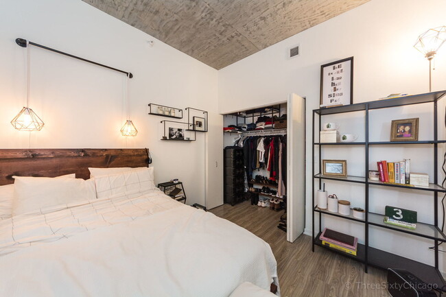 Building Photo - 1345 S Wabash Ave