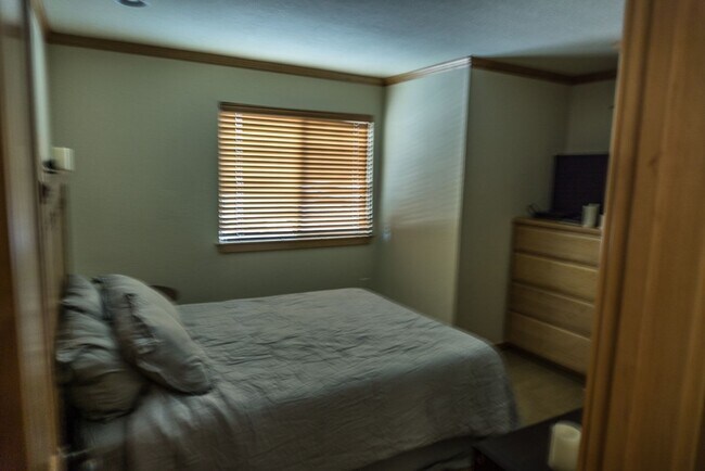 Building Photo - 807 Alder Ave