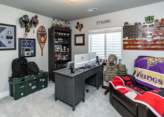 Building Photo - 7877 Buffalo Horn Dr