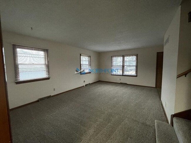 Building Photo - 13207 W 94th St