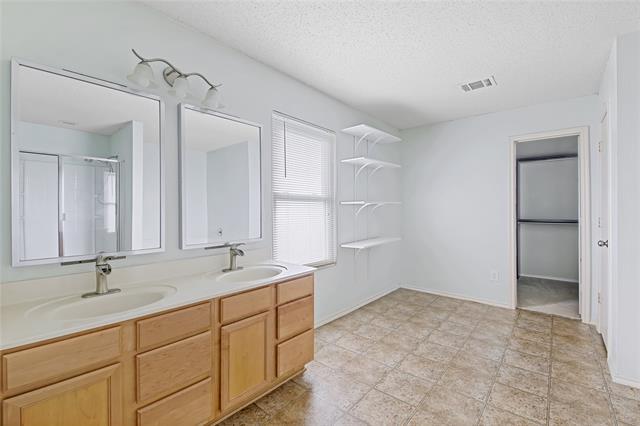 Building Photo - 531 Del Mar Dr