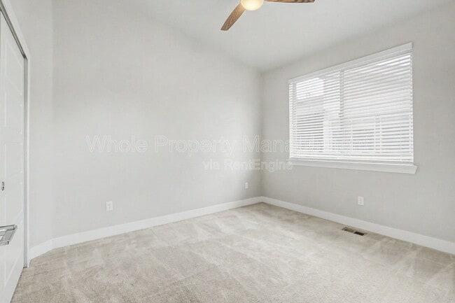 Building Photo - 9985 E 59th Ave