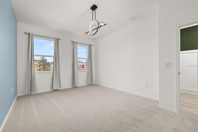 Building Photo - 1335 Normandy Dr