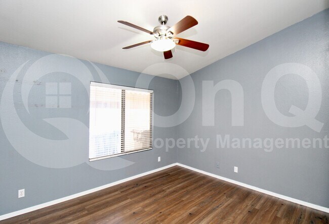 Building Photo - 511 E Pinto Dr