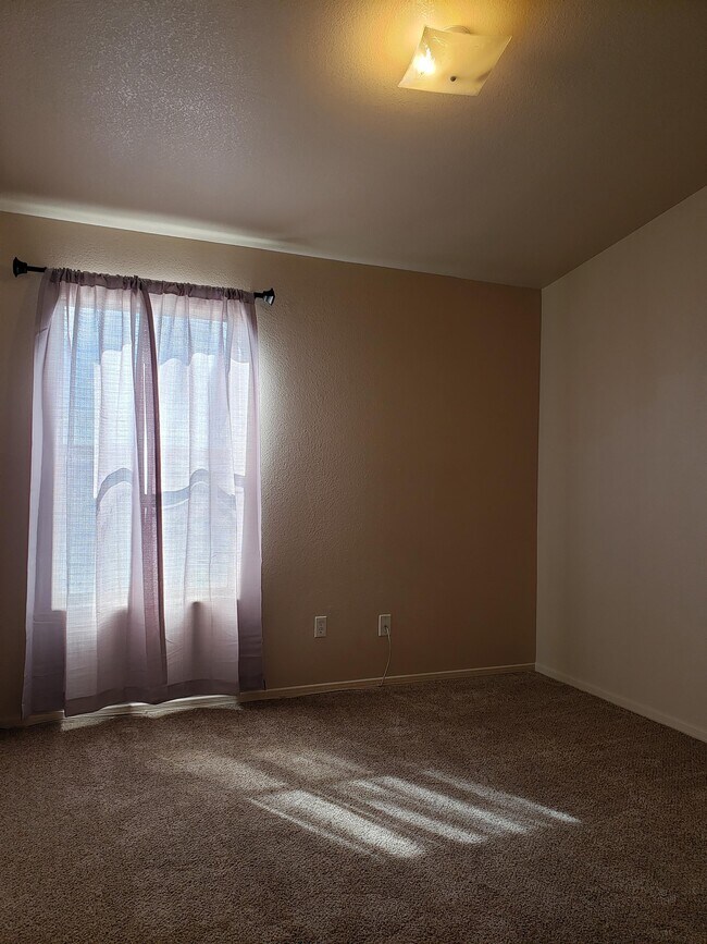Building Photo - 3854 Van Ess Ct
