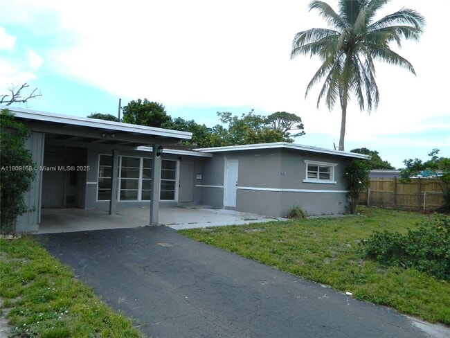 Building Photo - 1270 SW 29th Terrace