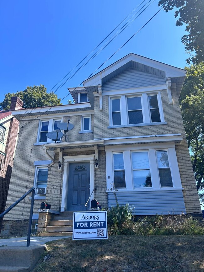 Primary Photo - 3 Bed 1 Bath Duplex (Observatory Hill)
