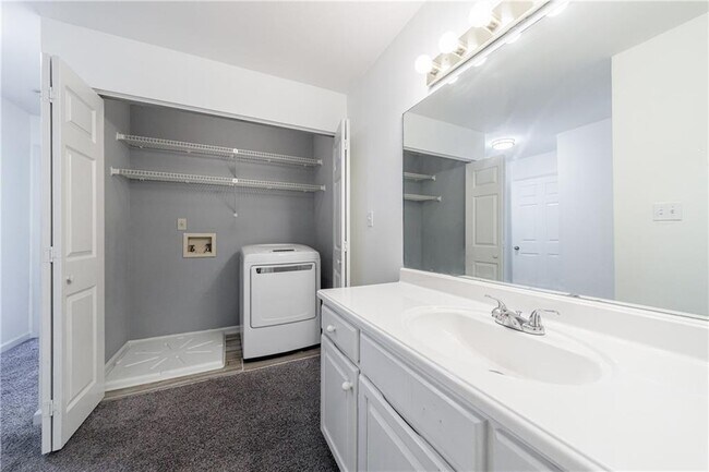 Building Photo - 27306 Plantation Dr NE
