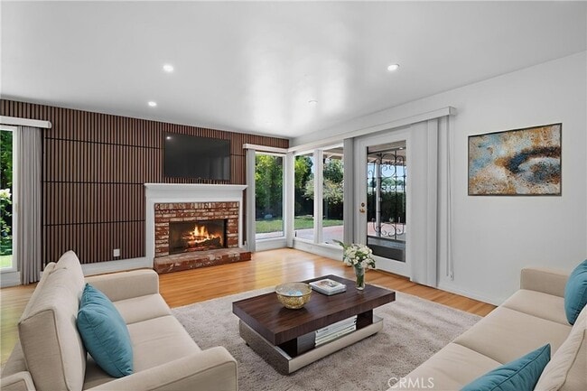 Building Photo - 5210 Ventura Canyon Ave