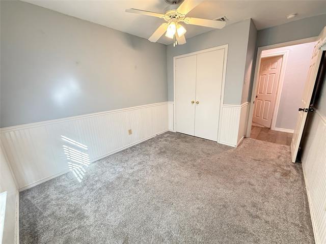 Building Photo - 2104 Poppy Ln