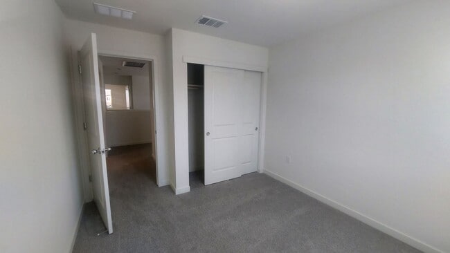 Building Photo - Brand New 4bedroom, 2.5bath in West Roseville