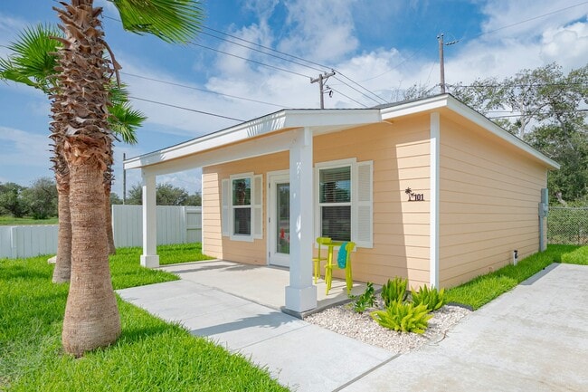 Building Photo - 109 Mirage Ln