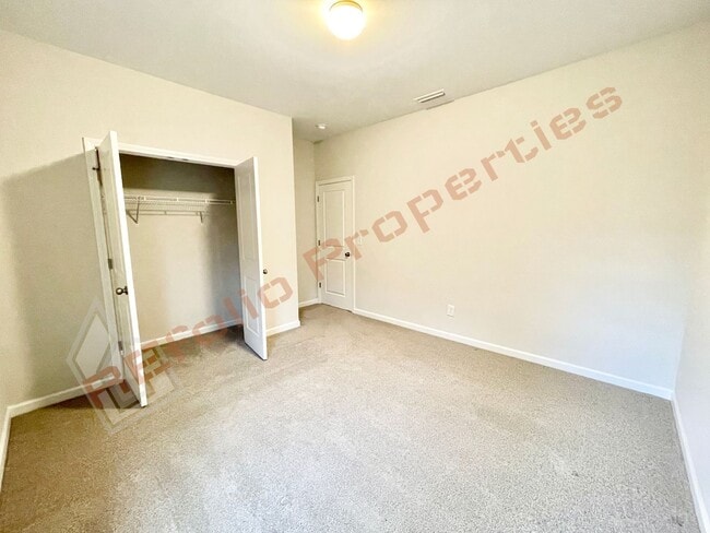 Building Photo - Gorgeous 4 Bedroom, 2.5 Bath House with Office + Loft in Arlington Meadows, Fuquay Varina, April 7!