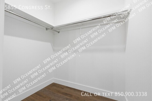 Building Photo - 5855 Congress St