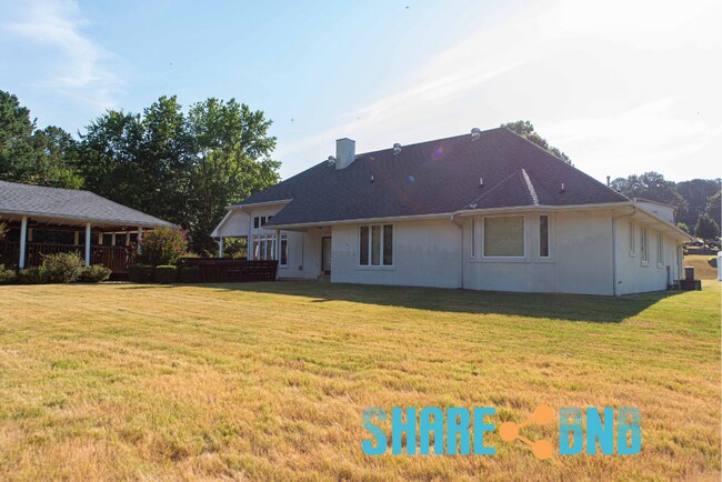 Building Photo - 48 Dartmouth Dr