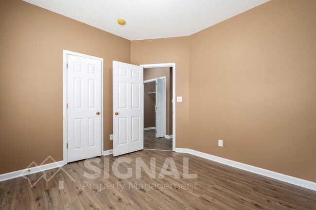 Building Photo - 1719 Annendale Dr