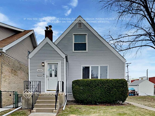 Building Photo - 4419 N Nagle Ave