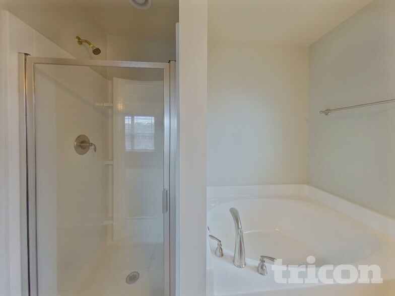 Building Photo - 11938 Quail Dr