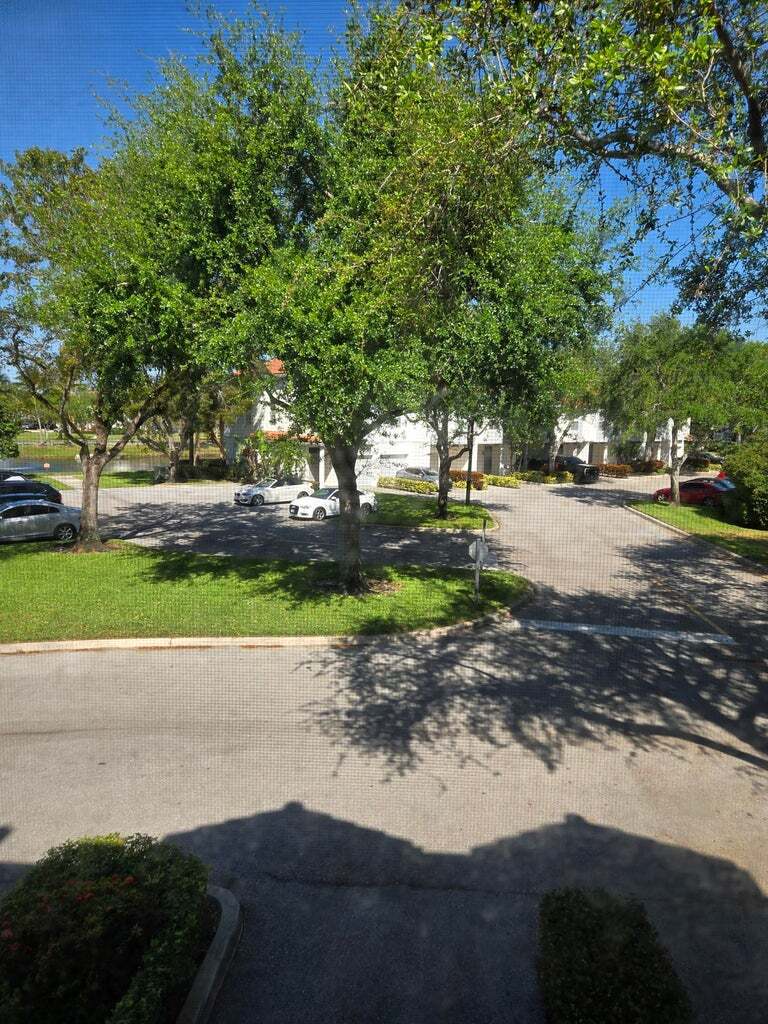 Building Photo - 2024 Alta Meadows Ln