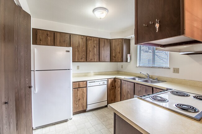 Building Photo - 4536 S Donald Ct