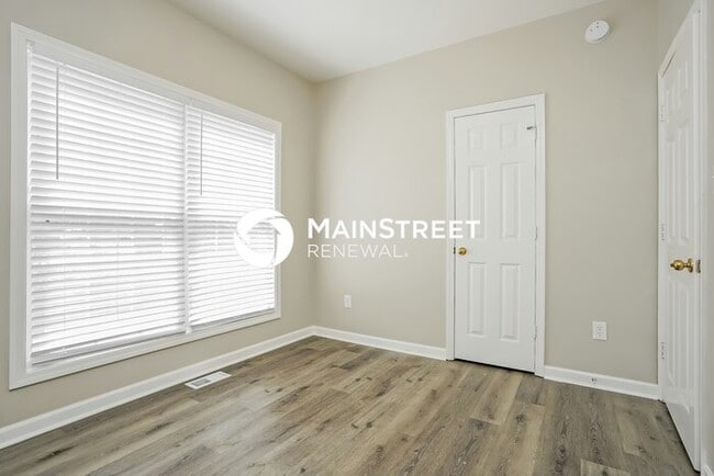 Building Photo - 4 Bedroom Pet-Friendly Home in Durham, NC with Main Street Renewal
