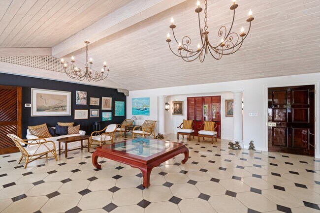 Building Photo - 7500 S Flagler Dr