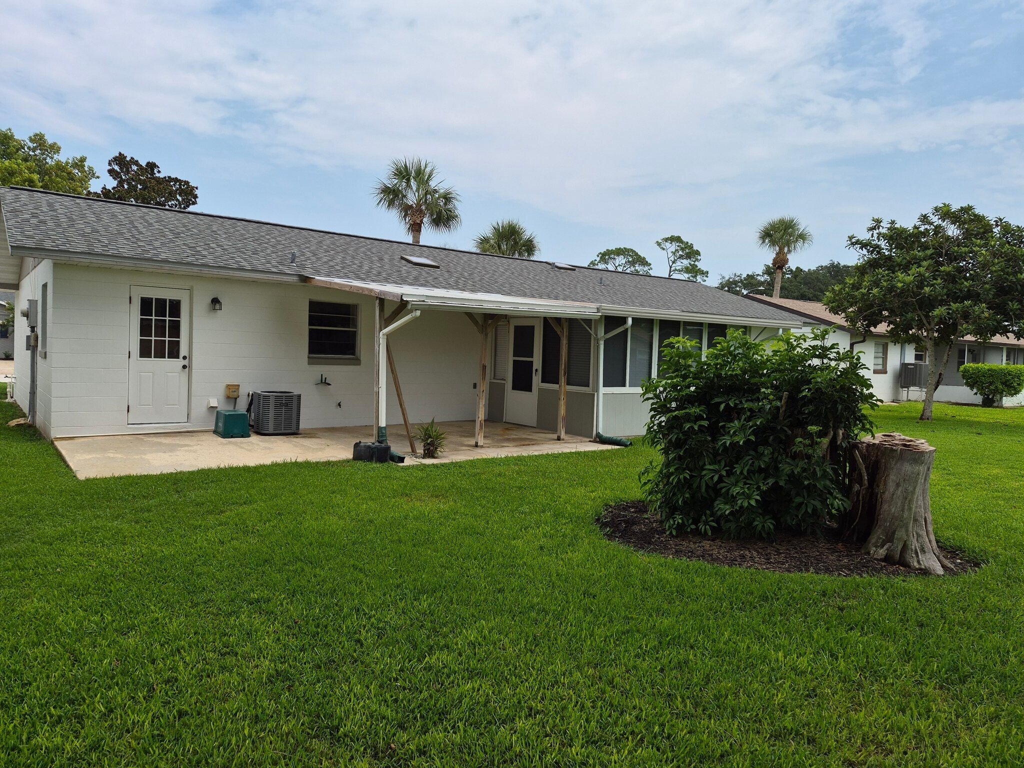 Building Photo - 2956 Carriage Dr